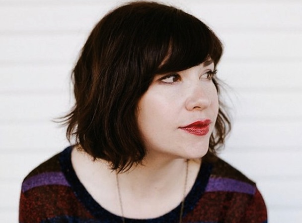 Q&A: Carrie Brownstein On Writing Her Memoir, Portlandia‘s Fourth Season, And The Future Of Sleater-Kinney