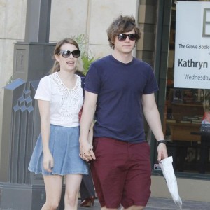 Emma Roberts engaged to Evan Peters