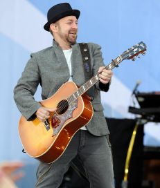 Sugarland's Kristian Bush embarks on solo path with ease