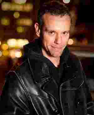 Broadway's Adam Pascal to Guest on Radio Show HAPPY HOUR WITH BEN & ALEXANDER, Today