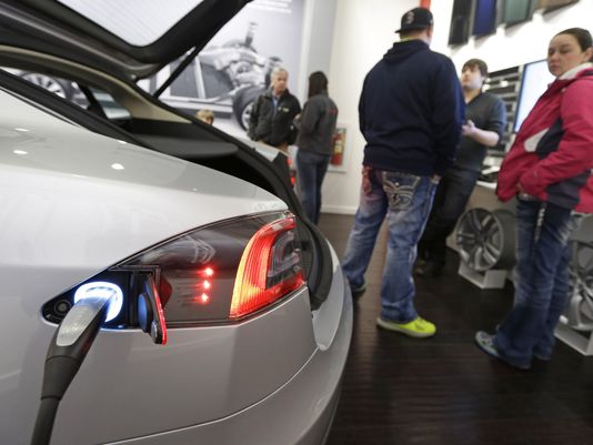 Michigan weighs whether to bar Tesla