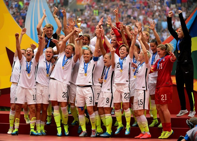 In a Rout and a Romp, U.S. Takes World Cup
